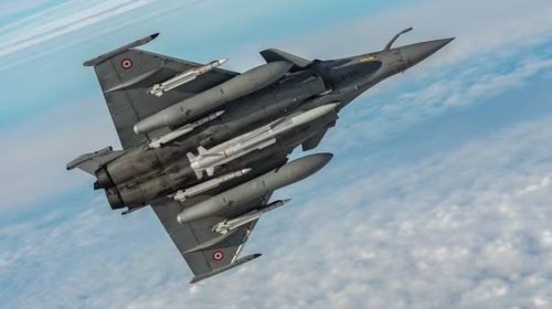 Máy bay Rafale trang bị tên lửa ASMP-A. Ảnh: MW.