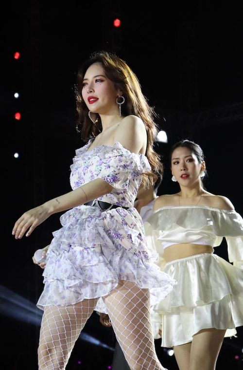 HyunA từng ngất xỉu trên sân khấu khi biểu diễn tại một sự kiện âm nhạc ở Macau.