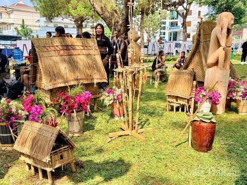 Không gian văn hóa được tái hiện một cách thu nhỏ tại Quảng trường Đại Đoàn Kết.