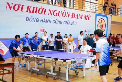 Các trận đấu ở nội dung bóng bàn diễn ra quyết liệt với chất lượng chuyên môn cao.