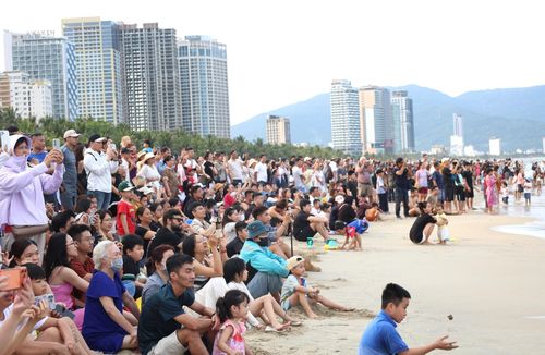 Mùa du lịch biển năm 2026 kỳ vọng tiếp tục thu hút lượng lớn du khách đến với Đà Nẵng. Ảnh: NGỌC HÀ