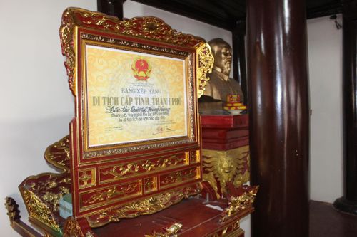 Bằng xếp hạng Di tích cấp tỉnh được đặt trang trọng