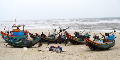 Chuyển đổi nghề cho ngư dân là một “bài toán” đầy thách thức và khó khăn - Ảnh: C.H