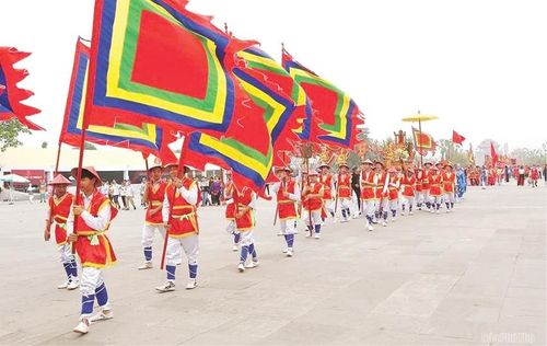 Các địa phương rước kiệu về Đền Hùng trong ngày Giỗ Tổ. Ảnh: Báo Phú Thọ