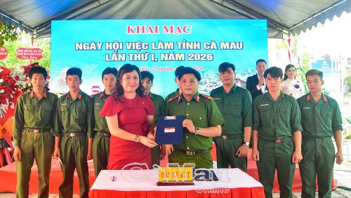 Đại diện Công ty TNHH Sản xuất và Kinh doanh Hòa