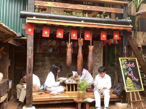 Không gian văn hóa đọc thu hút nhiều bạn trẻ đến trải nghiệm. Ảnh: Đăng Khôi