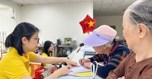 Bộ Nội vụ đề xuất tăng lương hưu từ 1/7/2026 lên 8%. Ảnh minh họa: TL