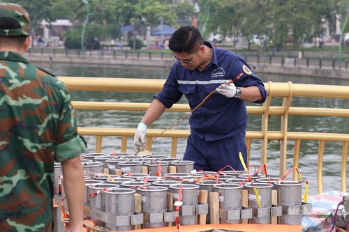 Đấu nối mạch điện, rà soát kỹ thuật từng điểm bắn.