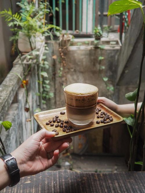  Quán cà phê được nhiều thực khách ưa chuộng nhờ kỹ thuật chính xác. Ảnh: COC Legacy Specialty Coffee. 