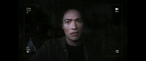  Võ Tấn Phát trong vai một YouTuber tâm linh. 