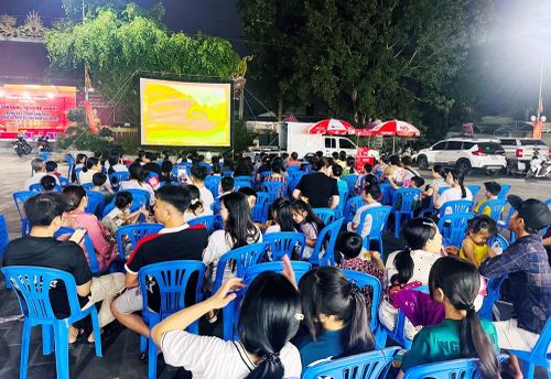 Chiếu phim lưu động về An Dương Vương và truyền thuyết thành Cổ Loa phục vụ nhân dân