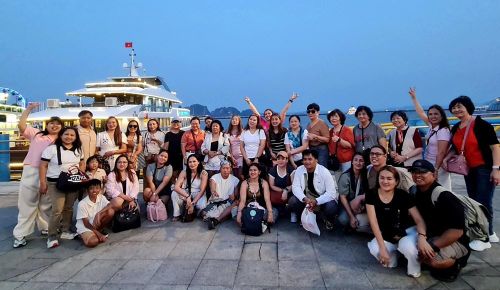Những hành trình kết hợp tham quan - nghỉ dưỡng - biểu diễn nghệ thuật đang kéo dài thời gian lưu trú của du khách ở Quảng Ninh