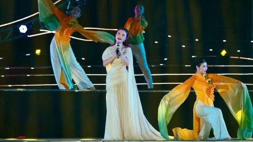 Chương trình với sự tham gia của nhiều nghệ sĩ, ca sĩ.
