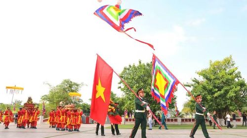 Nghi thức dâng lễ vật tại Lễ Giỗ Tổ Hùng Vương.