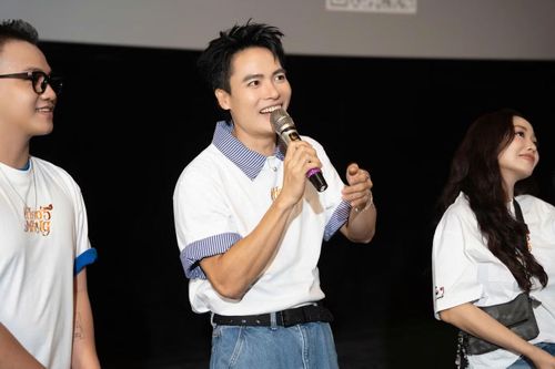 Võ Tấn Phát giao lưu cùng khán giả trong buổi cinetour đầu tiên diễn ra tại TPHCM.