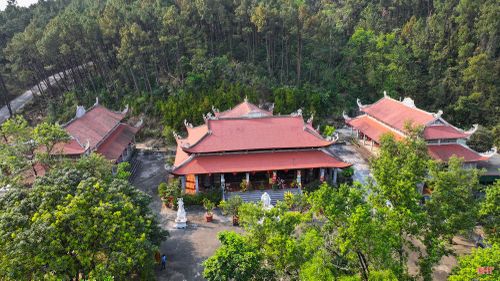 Chùa Đại Hùng - di tích lịch sử văn hóa cấp tỉnh.