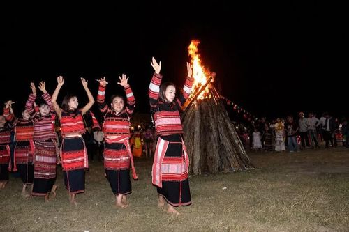 Người dân là chủ thể tạo nên giá trị cốt lõi của du lịch cộng đồng Canh Tiến.