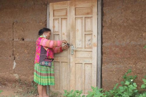 Ngôi nhà trình tường của gia đình anh Ngô Văn Linh (bản Pom Khuông, xã Tam Chung) vẫn giữ nguyên hiện trạng vốn có.