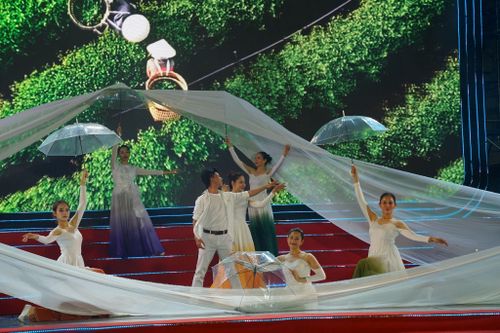 Và nét thâm trầm của Đà Lạt ngàn hoa