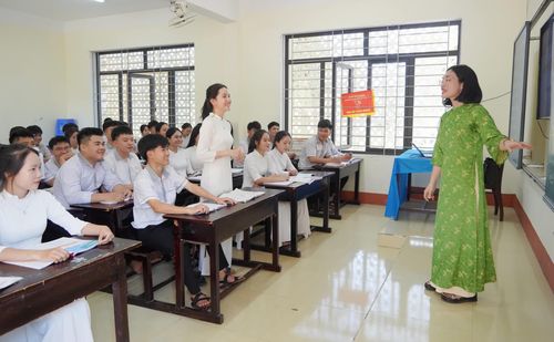 Trường THPT Hùng Vương (xã Bố Trạch) luôn chú trọng nâng cao chất lượng dạy học - Ảnh: L.M