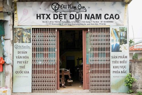 Năm 2012, nhờ sự góp sức của lớp trẻ tâm huyết và mô hình Hợp tác xã, những khung cửi cũ đã được khôi phục và vận hành trở lại