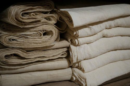 Mỗi tấm đũi là kết quả của thời gian tích lũy, từ nhịp chân đạp cửi đều đặn đến sự bền bỉ của nhiều thế hệ gắn bó với nghề