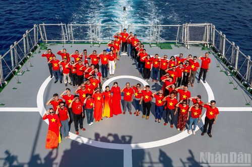 Chuyến thăm Trường Sa và Nhà giàn DK1 giúp kiều bào hiểu rõ hơn những khó khăn vất vả trong công cuộc bảo vệ chủ quyền biển, đảo Tổ quốc; góp phần củng cố niềm tin, nâng cao ý thức trách nhiệm của kiều bào luôn hướng về quê hương.