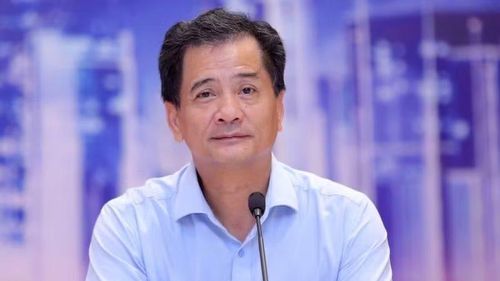  Tiến sĩ Nguyễn Văn Đính, Phó Chủ tịch Hiệp hội Bất động sản Việt Nam, Chủ tịch Hội Môi giới Bất động sản Việt Nam. (Ảnh: HNV) 