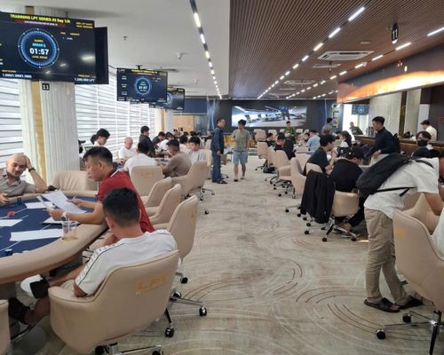 Dưới vỏ bọc sinh hoạt thể thao, các đối tượng đã tổ chức các giải đấu Poker có thưởng bằng tiền, thu hút đông người tham gia.