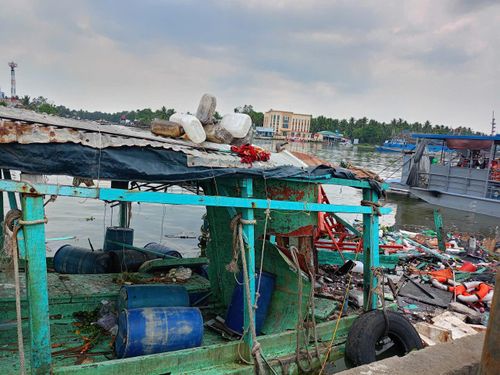Hiện trường vụ nổ tàu cá của ông N.V.L., tỉnh An Giang