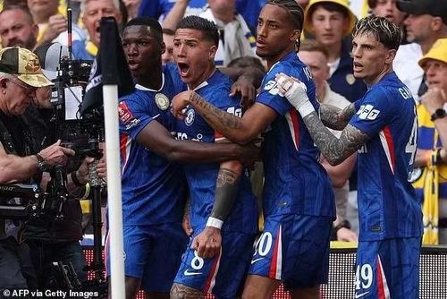 ‘Đại chiến’ Chelsea – Man City diễn ra trên sân Wembley vào ngày 16/5 tới.