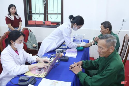  Năm 2025, Hà Tĩnh đã tiến hành thu nhận 214 mẫu ADN, gồm 137 mẫu của mẹ đẻ liệt sĩ và 77 mẫu lấy của thân nhân.(Ảnh chụp tháng 3/2025). 