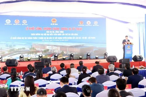 Quang cảnh lễ khởi công đường sắt Lào Cai-Hà Nội-Hải Phòng. (Ảnh: Mạnh Tú/TTXVN)