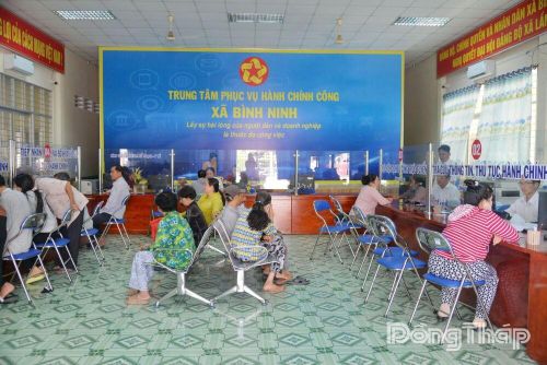 Xã Bình Ninh đẩy mạnh cải cách hành chính gắn với chuyển đổi số, lấy sự hài lòng của người dân làm thước đo chất lượng phục vụ.