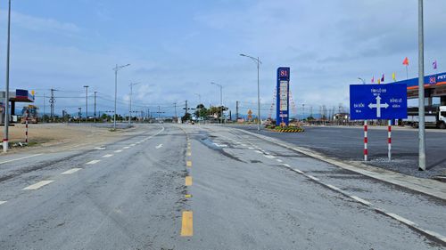 Dự án thành phần 1 - Đầu tư xây dựng QL12A đoạn tránh Ba Đồn tổng chiều dài tuyến 5,76km, điểm đầu dự án tại Km 0+00, giao với QL1 tại Km 616+298, thuộc địa phận xã Quảng Trạch; điểm cuối tại Km 5+757, giao với QL12A tại Km 5+100, thuộc địa phận phường Ba Đồn, tỉnh Quảng Trị.