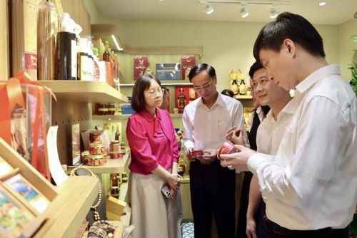 Livestream bán hàng, đang mở ra hướng đi mới, góp phần đưa hàng Việt tiến sâu hơn vào thị trường và nâng cao giá trị bền vững.