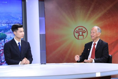 TS Nguyễn Minh Phong trao đổi tại chương trình thời sự. Ảnh: Quang Thái