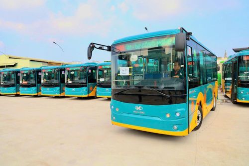 Bên cạnh giá vé, nhiều người dân TP Hồ Chí Minh mong muốn được sử dụng xe buýt điện thay vì xe chạy xăng dầu. Ảnh: Đ.X.