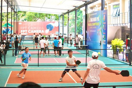 Ngay sau Lễ khai mạc, các vận động viên bước vào những lượt thi đấu đầu tiên
