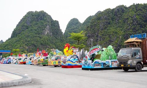54 xe mô hình tại lễ hội Carnaval Hạ Long 2026. Ảnh: Văn Đức - TTXVN