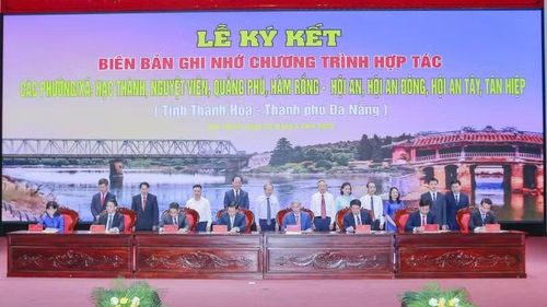 Các địa phương ký kết biên bản ghi nhớ.