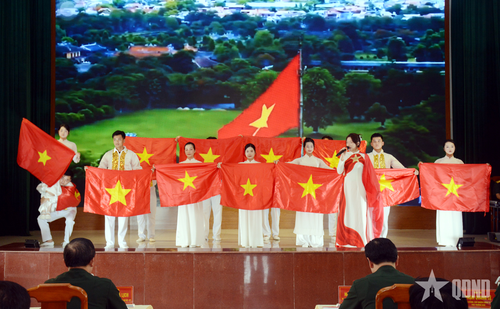 Tiết mục văn nghệ tại buổi khai mạc.