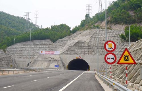 Hầm cao tốc Sơn Triệu (qua dãy núi Sơn Triều, Gia Lai) hoàn thành chờ thông xe chính thức
