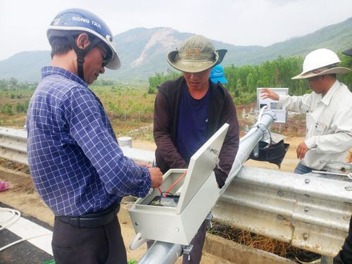 Đấu nối hệ thống điện, đèn báo hiệu tại nút giao giữa đường cao tốc Bắc - Nam và quốc lộ 19C, đoạn qua Gia Lai