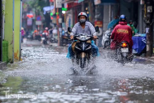 Từ chiều tối nay đến sáng mai (29/4), miền Bắc có thể xuất hiện mưa vừa, mưa to đến rất to.