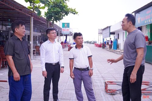 Các nhà hàng tại Khu du lịch Thiên Cầm được tập huấn, cài đặt ứng dụng phần mềm Tendo quản lý bán hàng do Viettel Hà Tĩnh cung cấp trong mùa du lịch biển 2026.