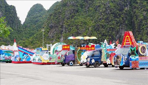 Lộ diện 54 xe mô hình tại lễ hội Carnaval Hạ Long 2026.