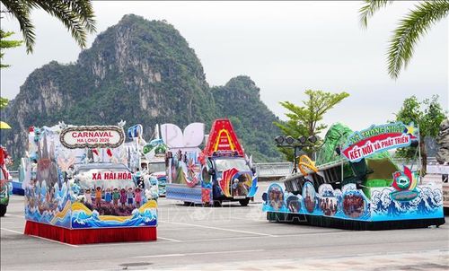 54 xe mô hình tại lễ hội Carnaval Hạ Long 2026.