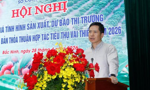  Ông Nguyễn Minh Tiến, Giám đốc Trung tâm Xúc tiến thương mại nông nghiệp (Bộ Nông nghiệp và Môi trường) phát biểu. 
