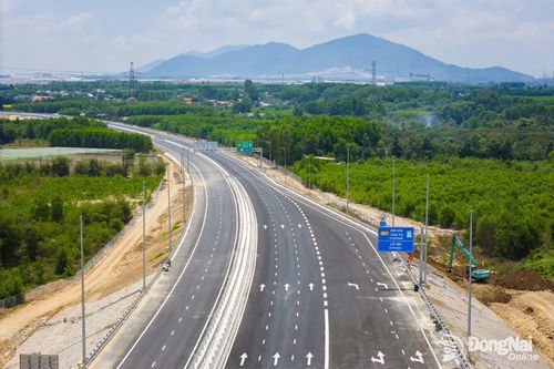 Cao tốc Biên Hòa - Vũng Tàu sắp hoàn thành đưa vào khai thác. Ảnh: Công Nghĩa